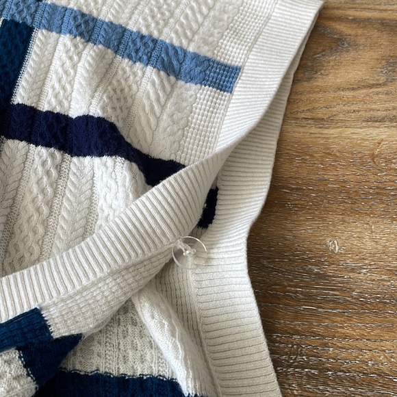 Draper James Windowpane Cable Cape NWT - Picture 8 of 13